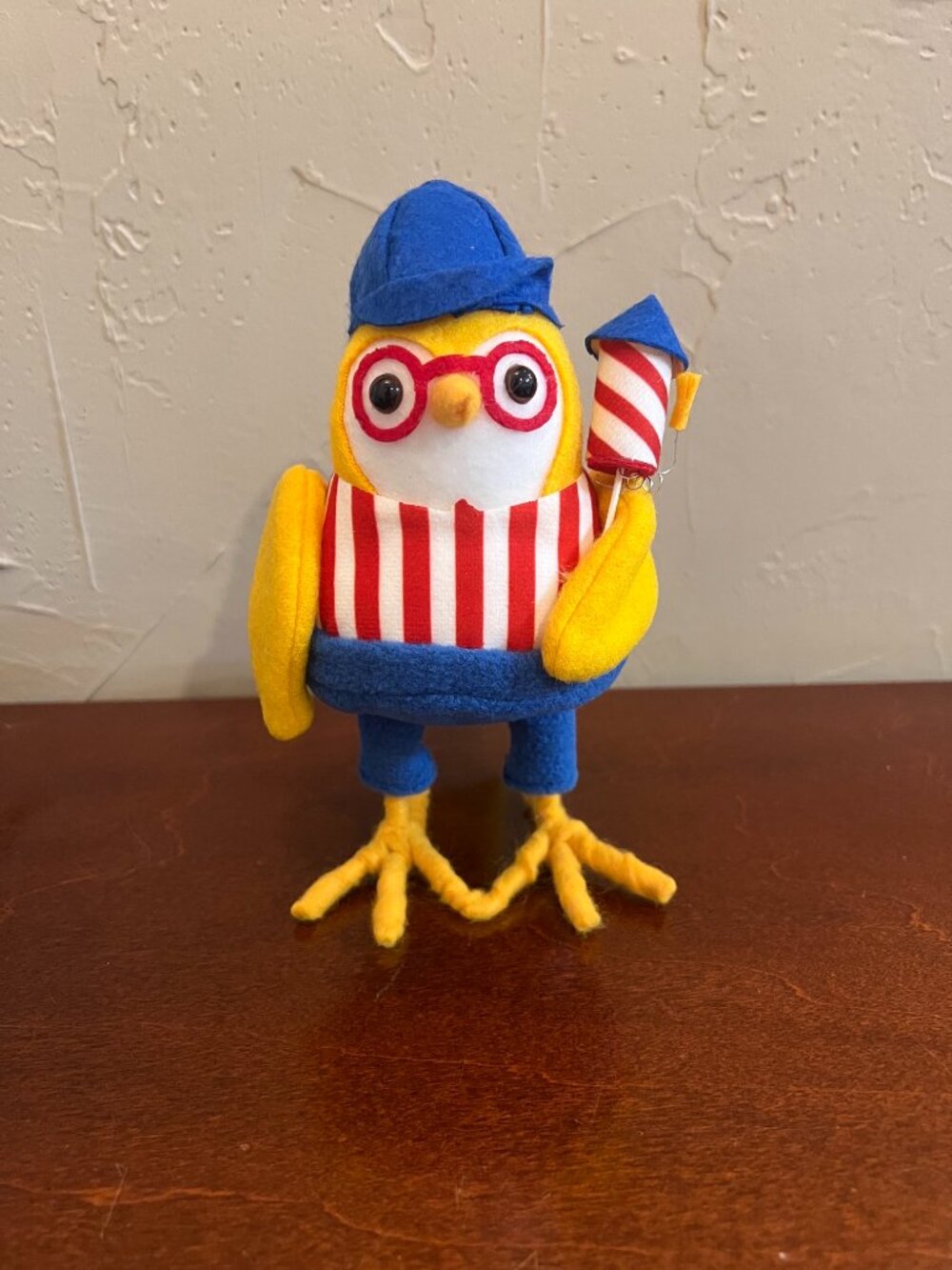 NEW Patriotic Plush Bird Figure Holding Firecracker Red White Blue Felt American